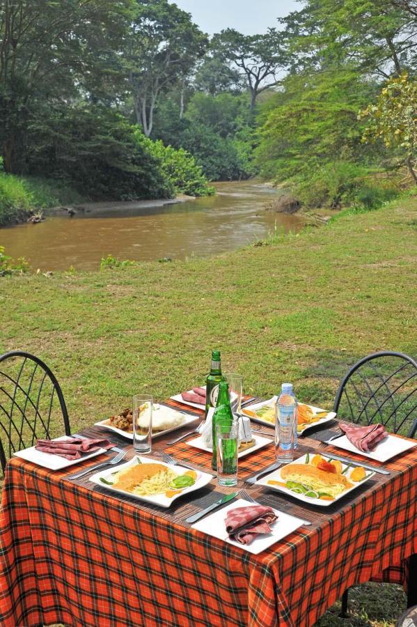 Bullbush River Camp Kihihi Eksteriør billede